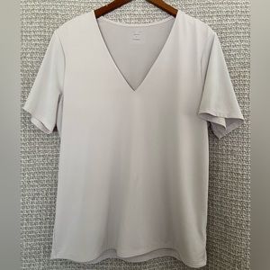 Express fitted V neck tee